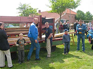 alte Spitzdreschmaschine von Heilbült